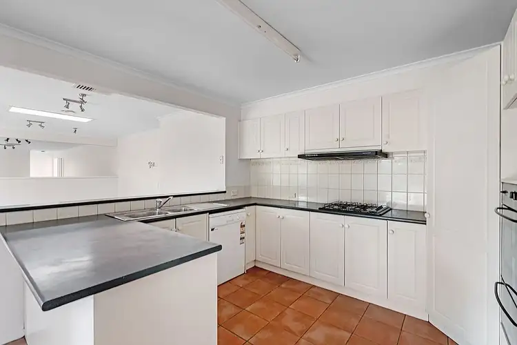 Sixth view of Homely house listing, 5 Yeovil Court, Craigieburn VIC 3064