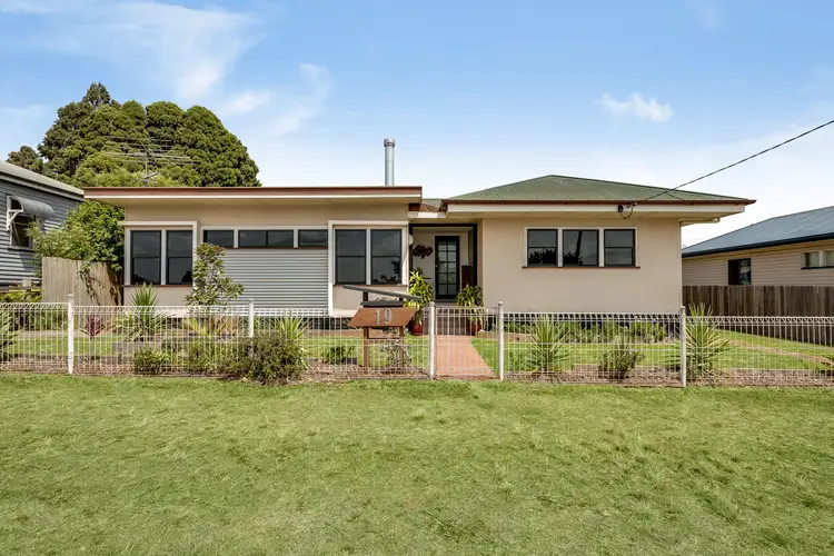 19 Burton Street, Harristown QLD 4350