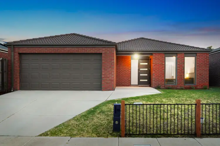 70 Greendale Boulevard, Pakenham VIC 3810