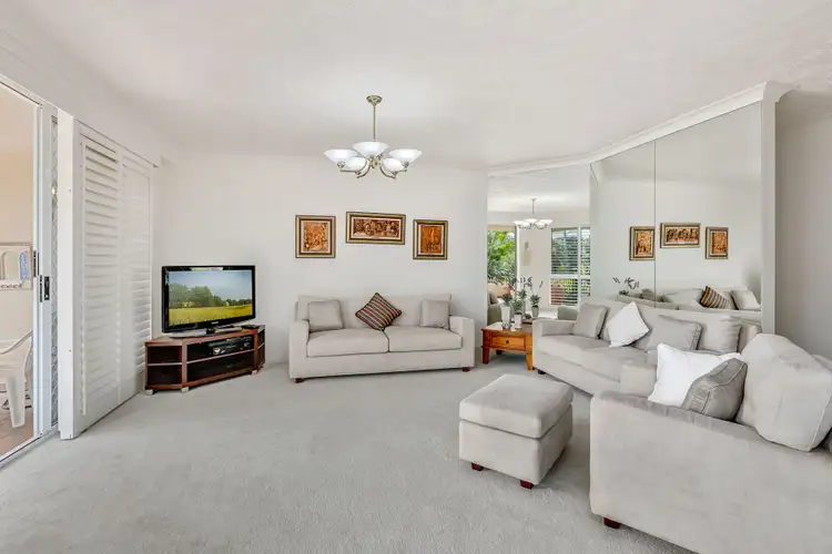 2/41a Broadwater Street, Runaway Bay QLD 4216