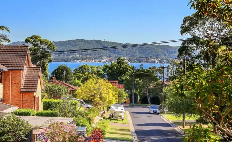 32 The Corso, Saratoga NSW 2251