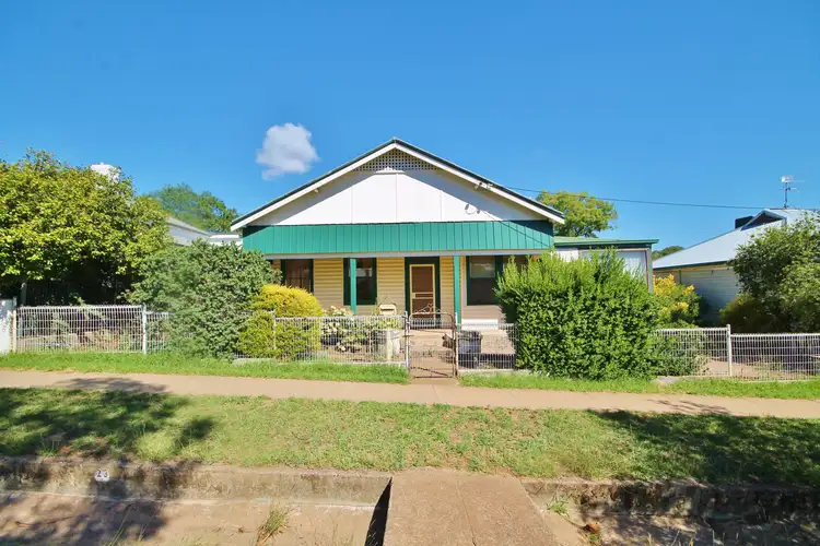 23 Wombat Street, Young NSW 2594
