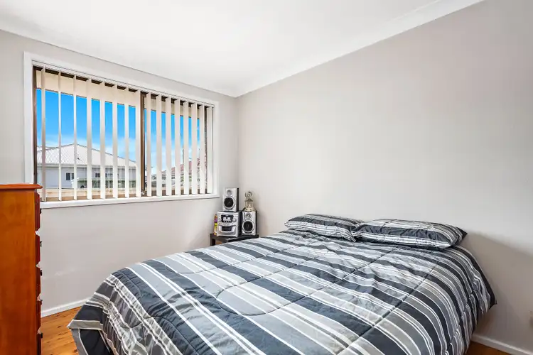 Fourth view of Homely block of units listing, 5 Lake Entrance Road, Warilla NSW 2528