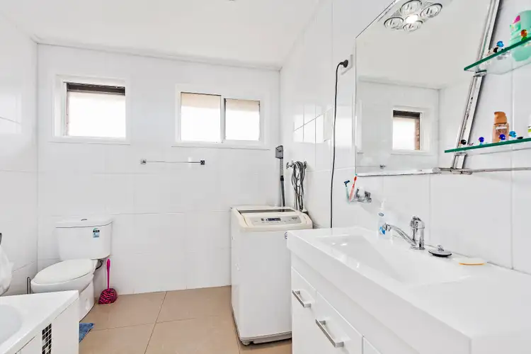 Fifth view of Homely block of units listing, 5 Lake Entrance Road, Warilla NSW 2528