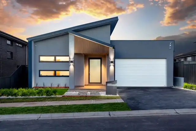 33 Lovegrass Avenue, Denham Court NSW 2565