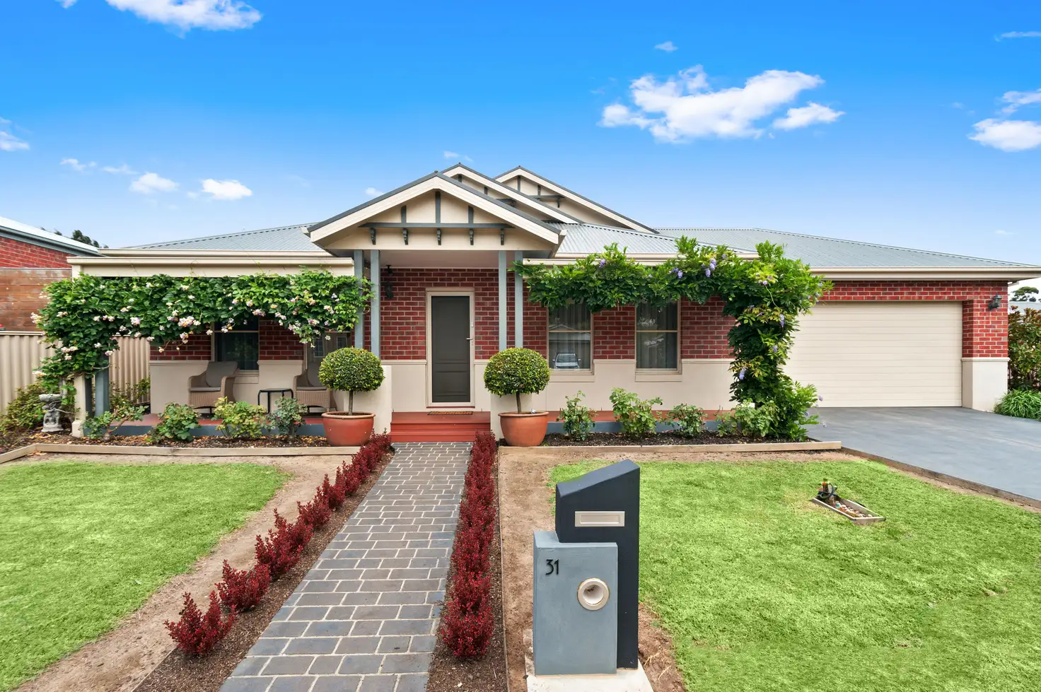 Main view of Homely house listing, 31 Valleyview Grove, Drouin VIC 3818