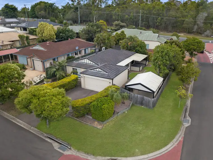 1 Essex Place, Heritage Park QLD 4118