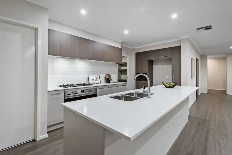 Sixth view of Homely house listing, 38 Riverglen Drive, Craigieburn VIC 3064