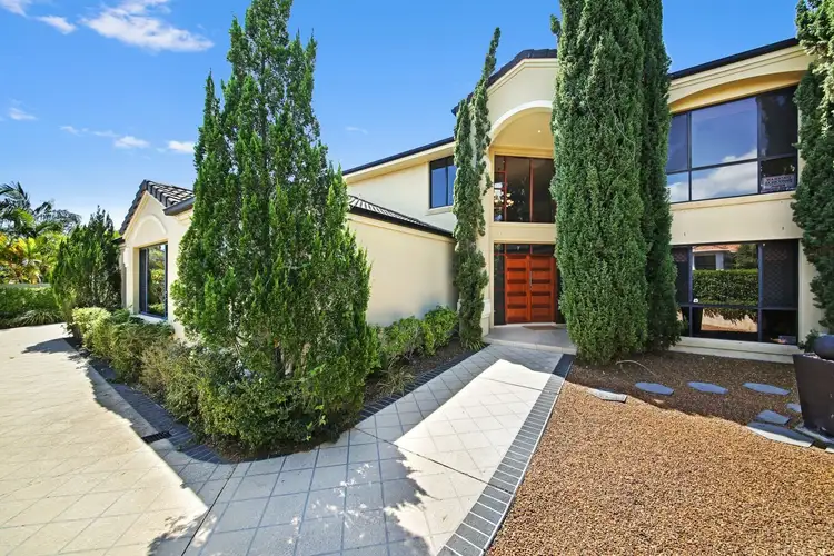 7 London Chase, Arundel QLD 4214