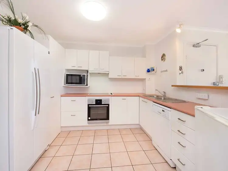 Fifth view of Homely unit listing, Unit 1/27 Landsborough Parade, Golden Beach QLD 4551