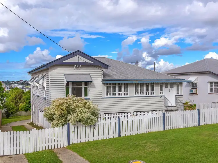 120 Beaconsfield Terrace, Gordon Park QLD 4031