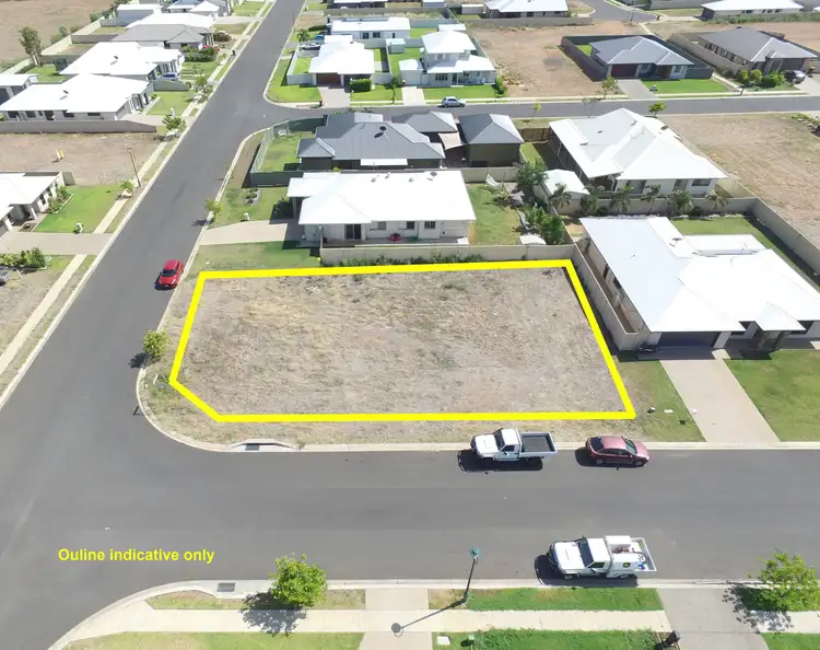 76 Canterbury Road, Emerald QLD 4720