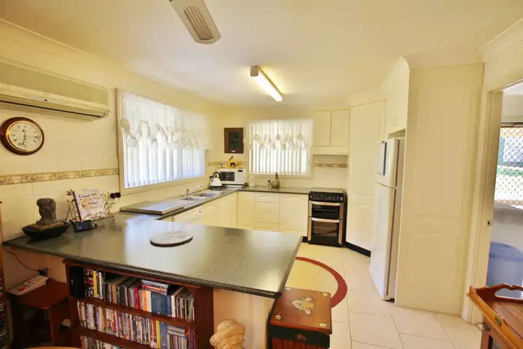 Sixth view of Homely house listing, 11 Samuel Court, Young NSW 2594