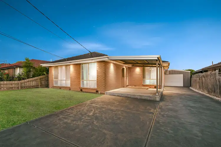 9 Glencoe Grove, Dandenong North VIC 3175