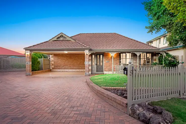 9 Condor Court, Frankston VIC 3199