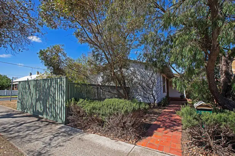 5 Warwick Street, Newtown VIC 3220