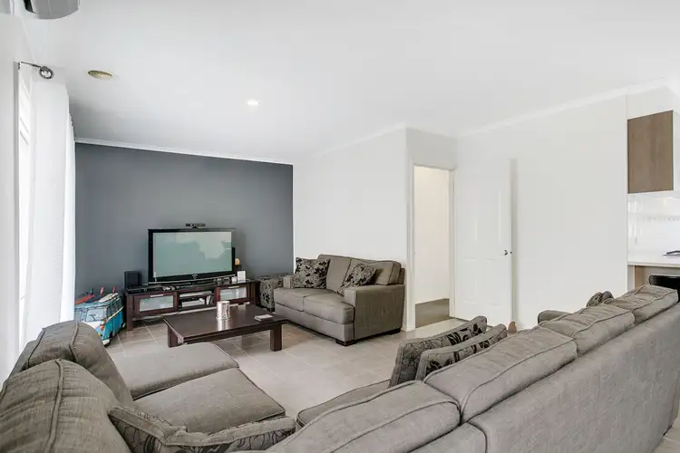 Sixth view of Homely house listing, 7 Glade Court, Cranbourne VIC 3977