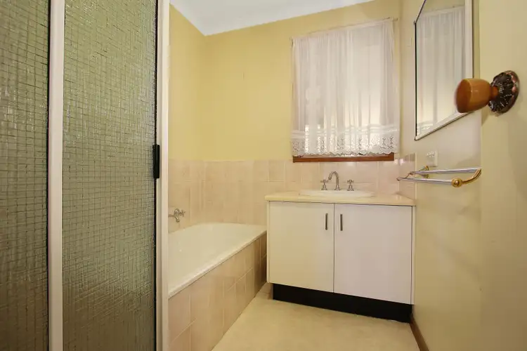 Seventh view of Homely townhouse listing, 5/7 Conway Court, Wodonga VIC 3690