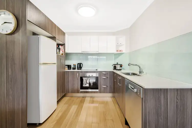 Fifth view of Homely unit listing, 2/15 Percy Street, Redcliffe QLD 4020
