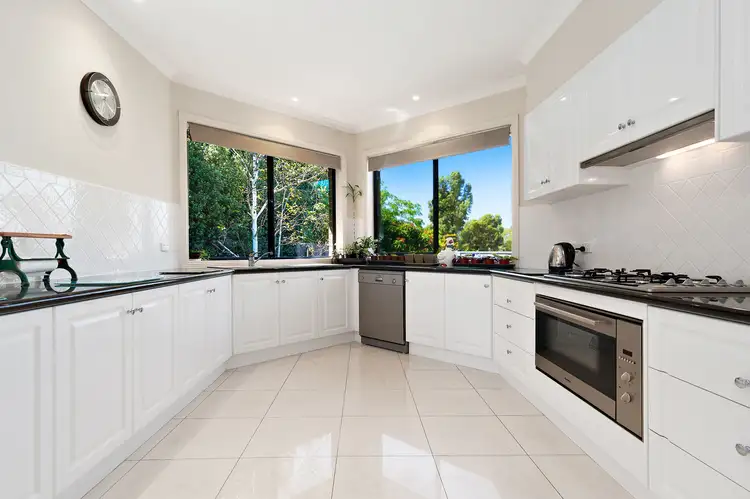 34 Clearwater Drive, Pakenham VIC 3810