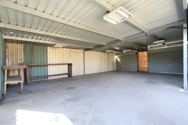 Fifth view of Homely house listing, 2 Graetz Court, Lavington NSW 2641