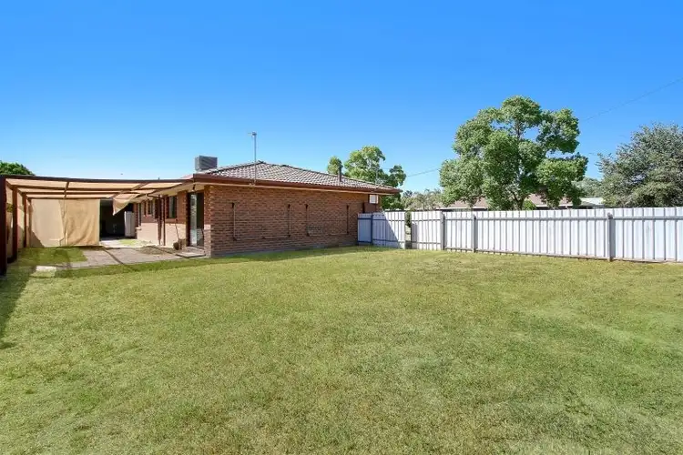Sixth view of Homely house listing, 2 Graetz Court, Lavington NSW 2641