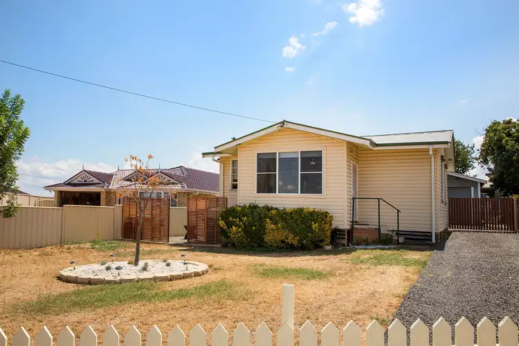 1 Swan Street, Tamworth NSW 2340