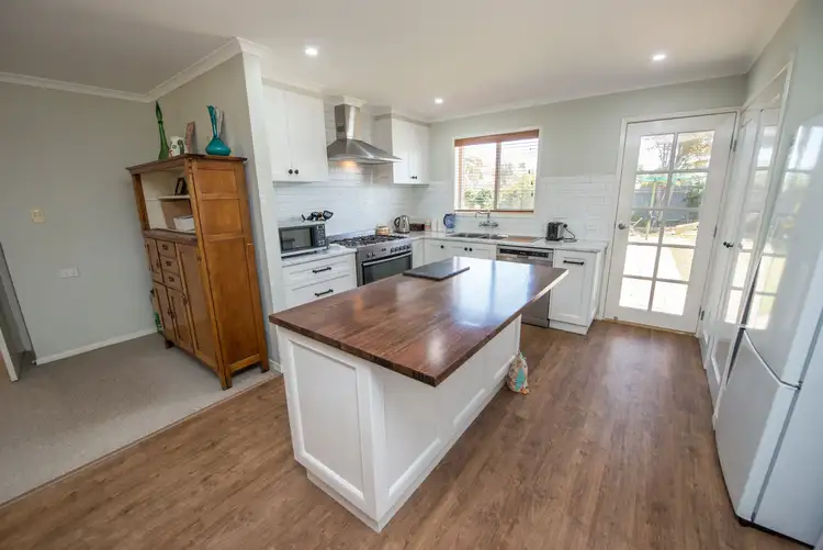 Sixth view of Homely house listing, 21 Mellor Grove, Swan Hill VIC 3585