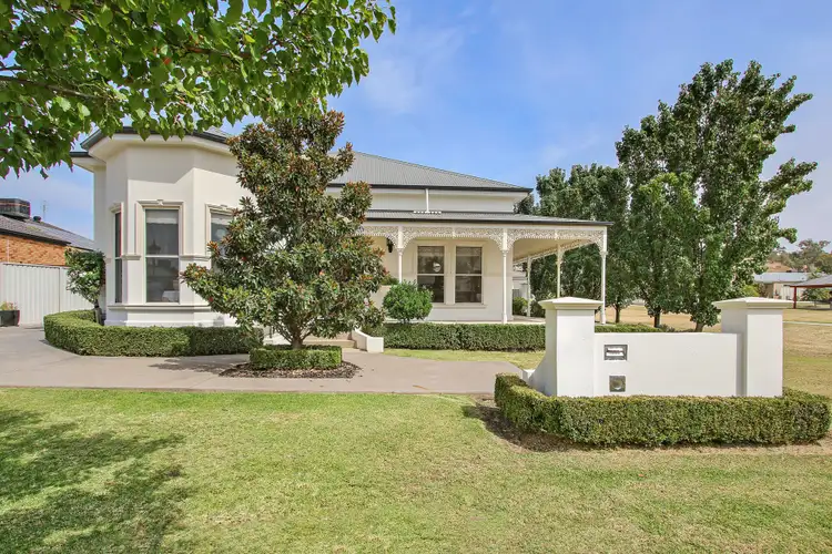 18 Willoughby Avenue, West Wodonga VIC 3690