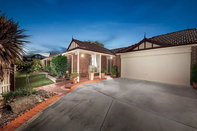 2 Mendora Crescent, Wantirna South VIC 3152