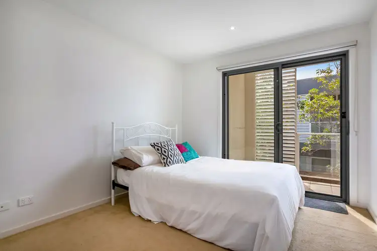 Sixth view of Homely townhouse listing, 6 Poinsettia Court, Bundoora VIC 3083