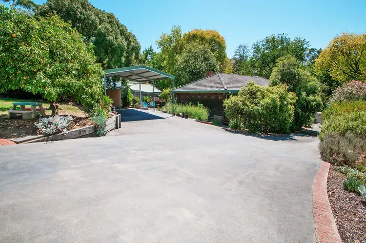 26 Lindisfarne Avenue, Croydon VIC 3136