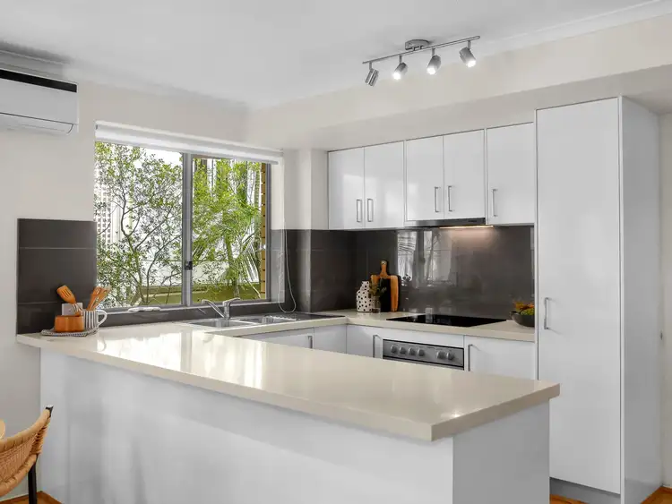 Sixth view of Homely unit listing, 1/101 Gray Road, West End QLD 4101