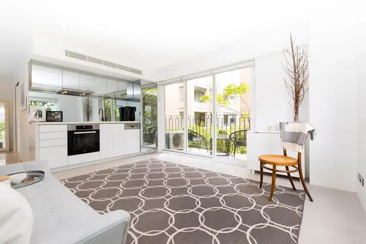 Fourth view of Homely apartment listing, 301/40 Macleay Street, Potts Point NSW 2011