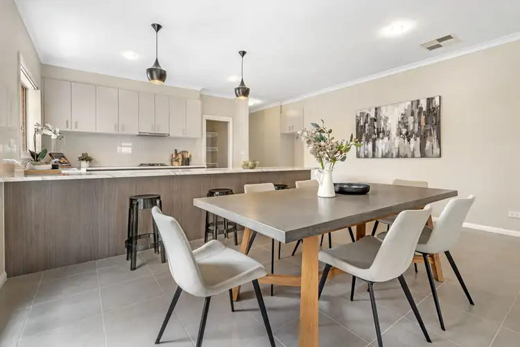 Seventh view of Homely house listing, 14 Hollows Court, Craigieburn VIC 3064