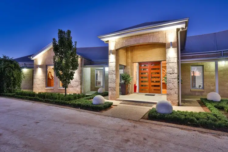 111 McEdward Street, Birdwoodton VIC 3505
