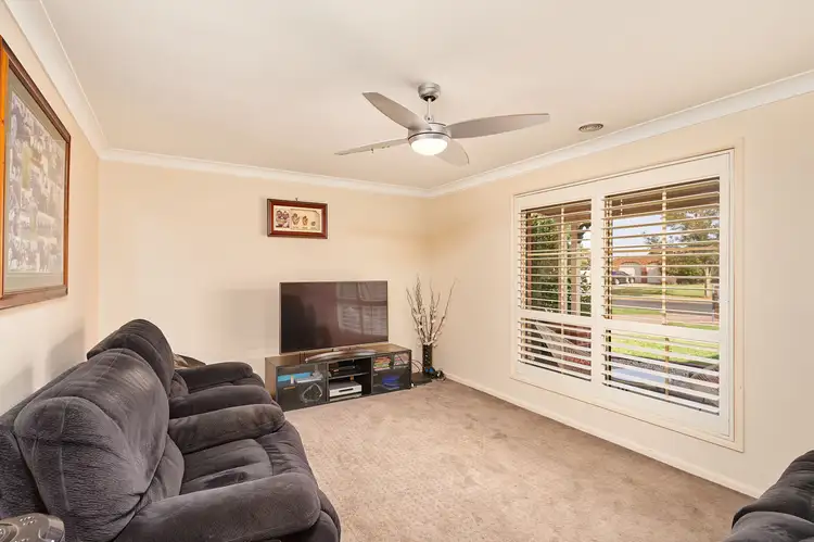 Fifth view of Homely house listing, 11 Kaldari Crescent, Glenfield Park NSW 2650