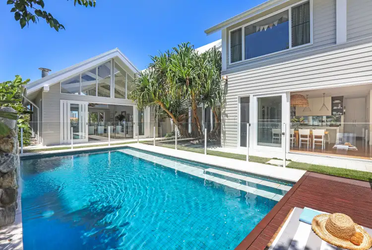 16 Brighton Parade, Southport QLD 4215