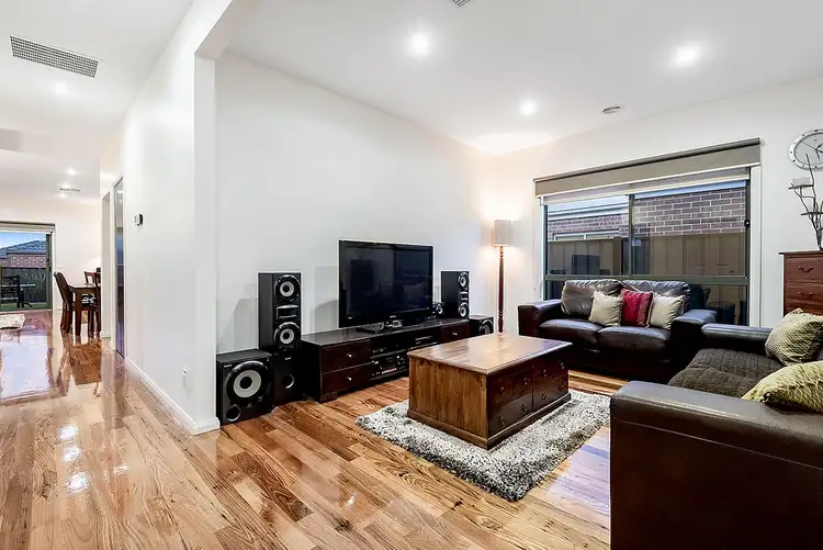 Sixth view of Homely house listing, 42 Cockatiel Circuit, Craigieburn VIC 3064