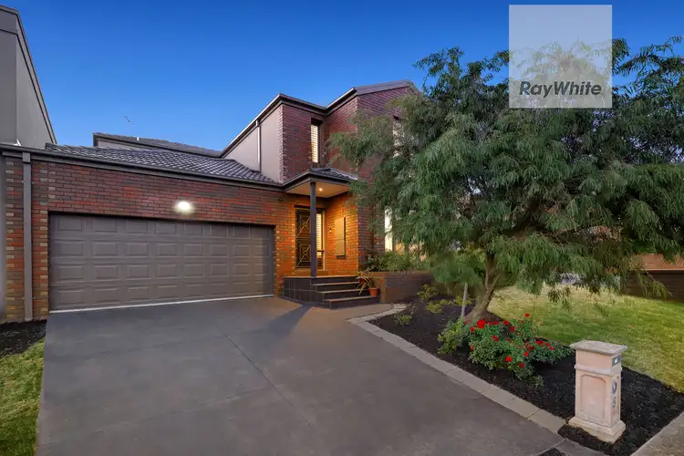 5 Ravenhill Boulevard, Roxburgh Park VIC 3064