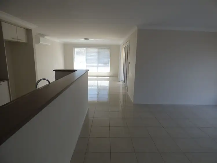 Sixth view of Homely house listing, 10 John Girdham Place, Forbes NSW 2871