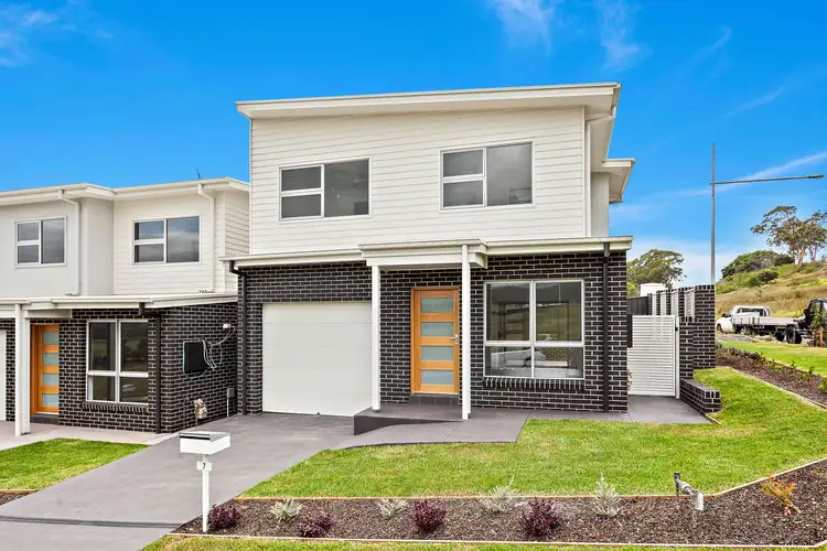 7 Paul Circuit, Tullimbar NSW 2527