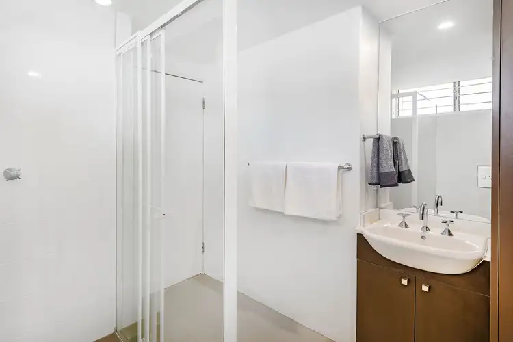 Seventh view of Homely apartment listing, 10/72 Markwell Street, Hamilton QLD 4007