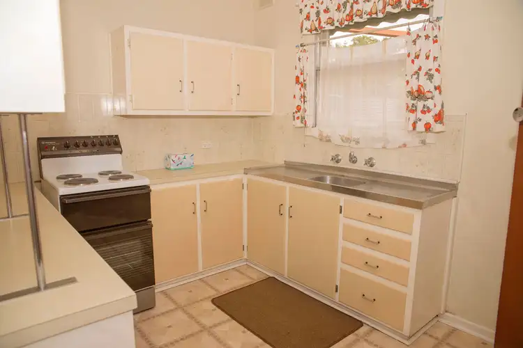 Fifth view of Homely house listing, 198 Cartledge Avenue, Whyalla Stuart SA 5608