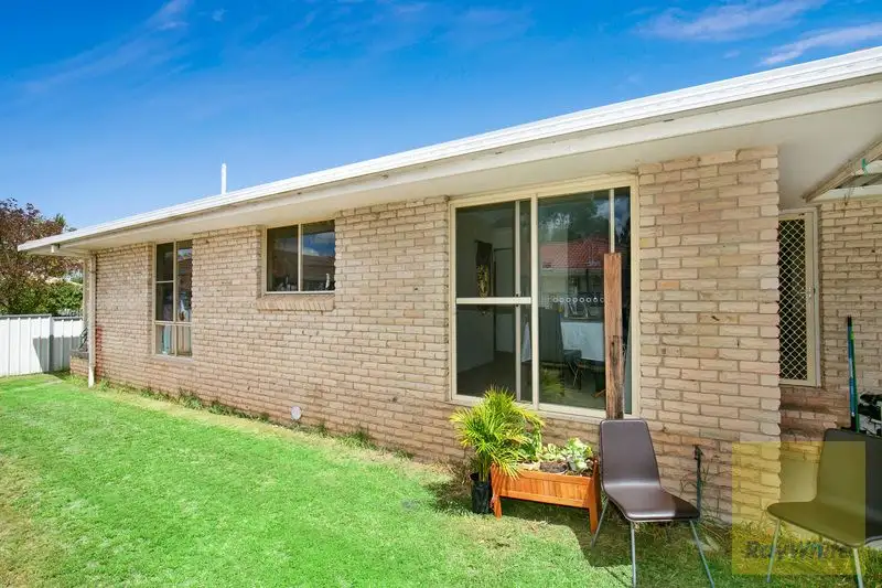 Main view of Homely unit listing, 2/11 Centennial Close, Armidale NSW 2350