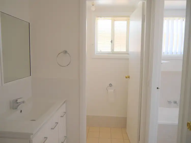 Sixth view of Homely house listing, 2 Echuca Place, Cowra NSW 2794