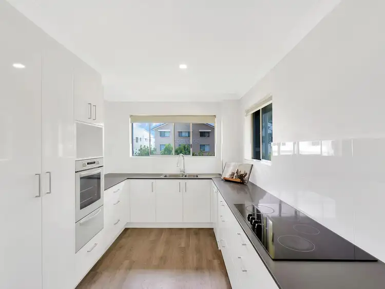Sixth view of Homely unit listing, 2/9 Back Street, Biggera Waters QLD 4216