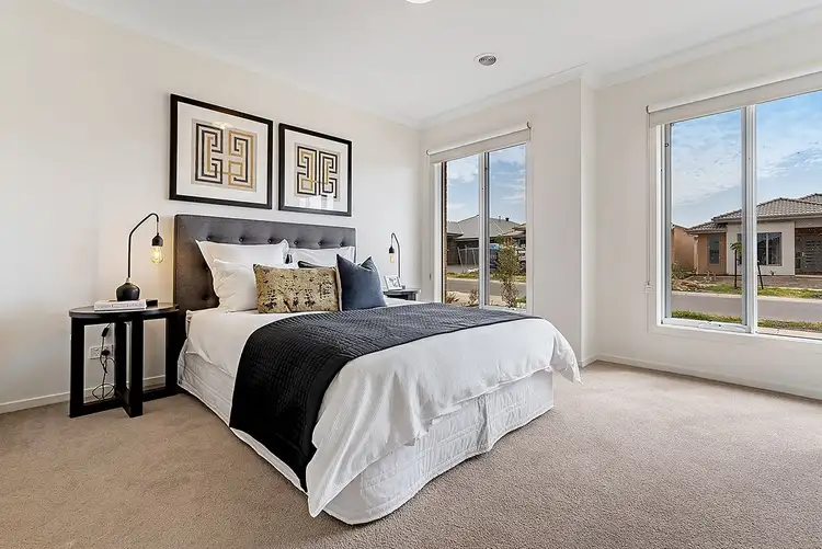 Second view of Homely house listing, 15 Featherwood Crescent, Craigieburn VIC 3064