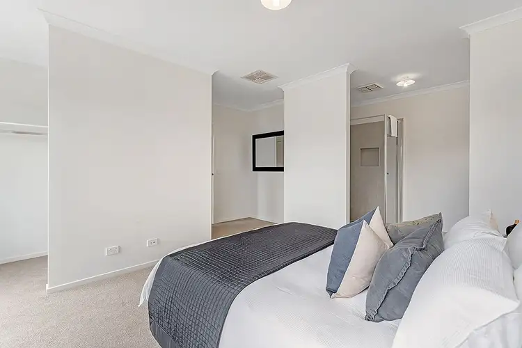 Third view of Homely house listing, 15 Featherwood Crescent, Craigieburn VIC 3064