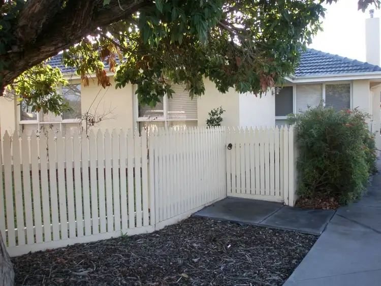53A Swan Walk, Chelsea VIC 3196